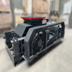 不挑食的 “實(shí)力派”：雙齒輥破碎機(jī)如何輕松應(yīng)對(duì)礦石開采中的多樣物料？?