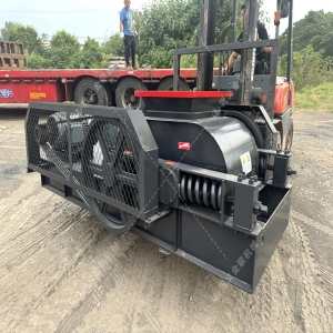 建筑垃圾回收難？雙齒輥破碎機(jī)為何能輕松“消化”不規(guī)則物料？