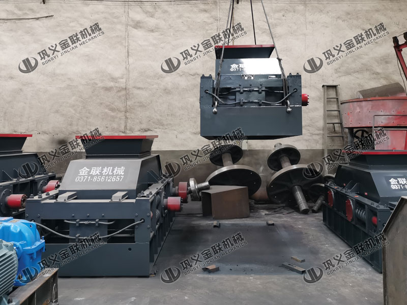 日產(chǎn)200噸玄武巖制砂機(jī)多少錢一臺(tái)，有哪些型號(hào)合適？