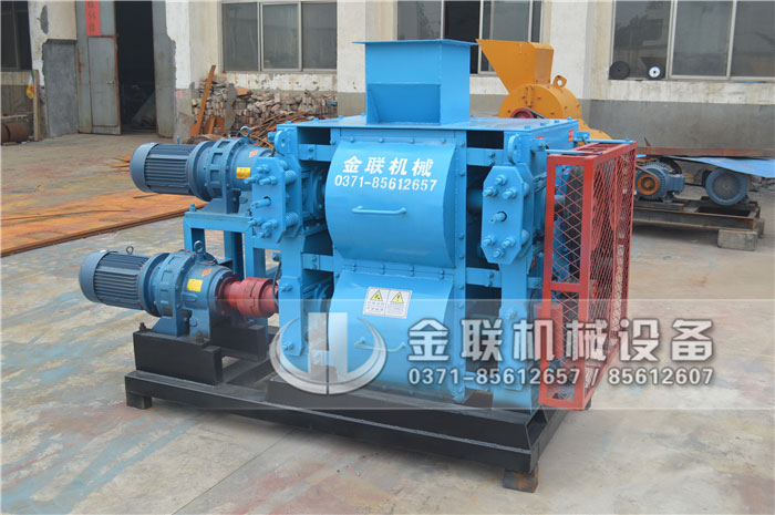 四輥式破碎機是怎樣工作的，它都有哪些性能優(yōu)勢？