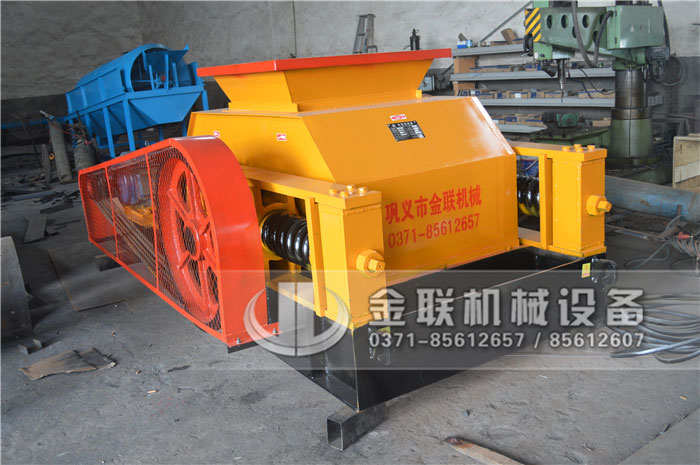 小型爪型強(qiáng)力破碎機(jī)投資少、見效快