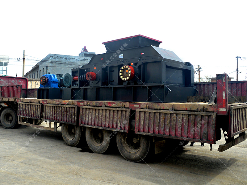 影響對(duì)輥制砂機(jī)生產(chǎn)能力和驅(qū)動(dòng)功率的因素有哪些？