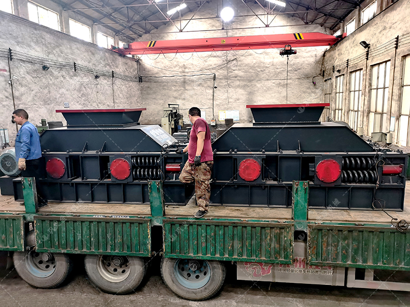 煤矸石對輥破碎機(jī)的出料粒度能達(dá)到多少？產(chǎn)量多大？