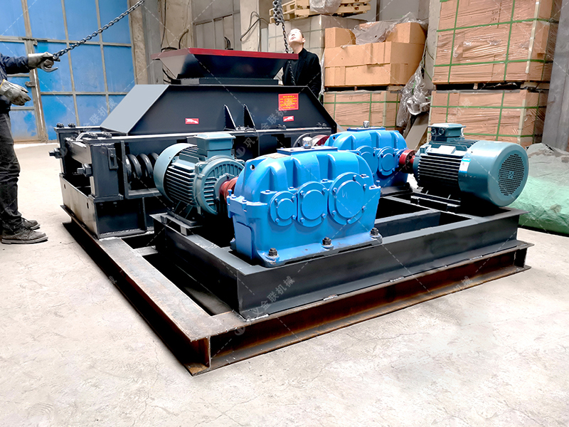 2PG800x600對(duì)輥破碎機(jī)發(fā)貨圖片_發(fā)往廣東連州_破碎石英石