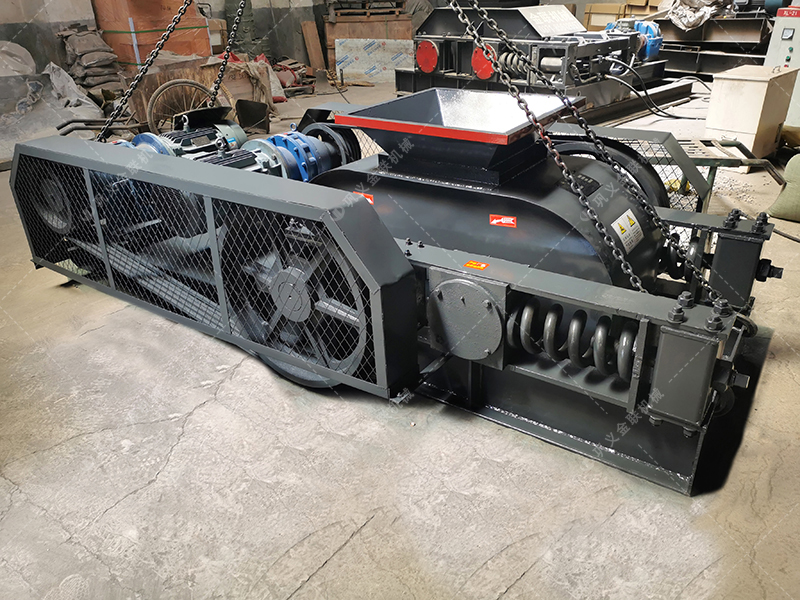 610X400對輥破碎機(jī)發(fā)貨圖片_發(fā)往甘肅蘭州_破碎金礦石