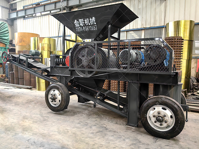 2PG小型移動對輥破碎機(jī)發(fā)貨現(xiàn)場圖片_發(fā)往江西撫州