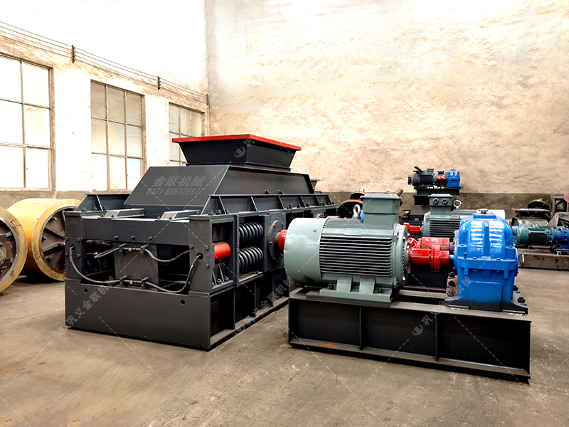 了解設(shè)備配置的技術(shù)參數(shù)，了解設(shè)備配置的技術(shù)參數(shù)，并根據(jù)對(duì)輥破碎機(jī)用戶(hù)的生產(chǎn)要求和物料硬度，合理構(gòu)建對(duì)輥破碎機(jī)的設(shè)備規(guī)格