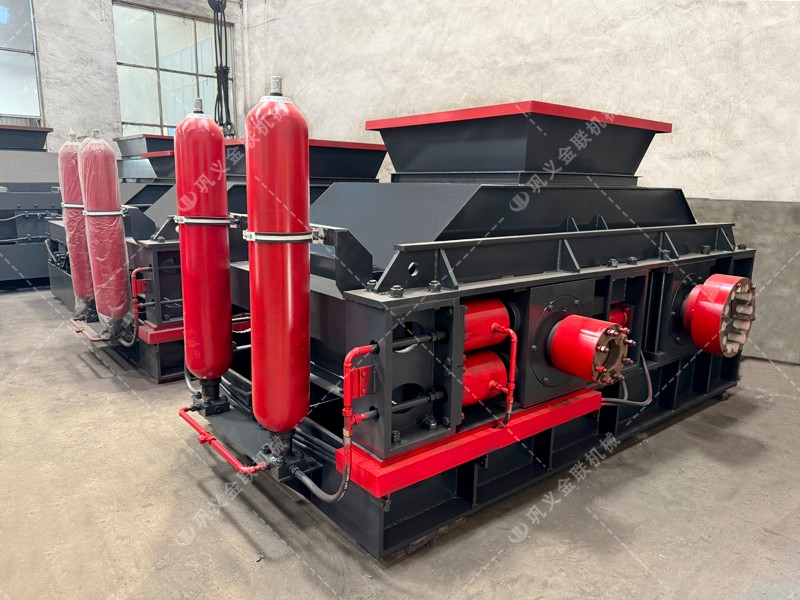 液壓對(duì)輥制砂機(jī)：產(chǎn)量提升的關(guān)鍵技術(shù)是什么？