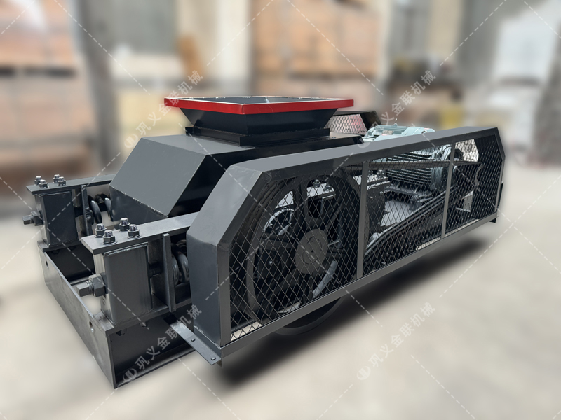 不挑食的 “實力派”：雙齒輥破碎機如何輕松應(yīng)對礦石開采中的多樣物料？?