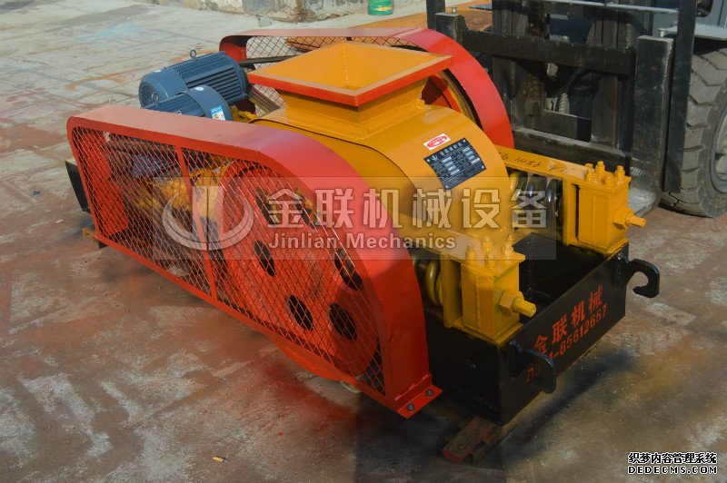 對(duì)輥制砂機(jī)2